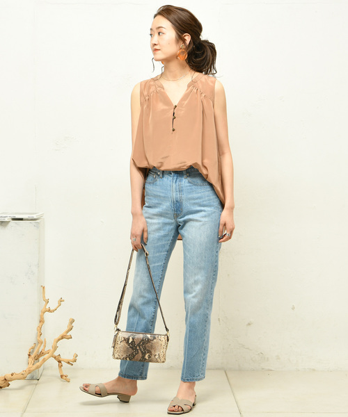 DouDou（ドゥドゥ）の「タンクブラウス（シャツ/ブラウス・レディース・アイボリー/グレー/ブラウン/ネイビー・FREE）」の14枚目の写真