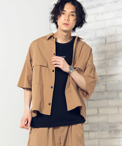 WEGO（ウィゴー）の「WEGO/クロップド5分袖ワークポプリンシャツ（シャツ/ブラウス・メンズ・ブラック/ベージュ/カーキ・MEDIUM/LARGE）」の2枚目の写真