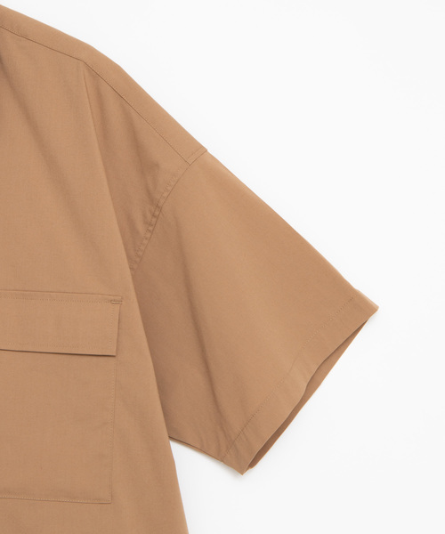 WEGO（ウィゴー）の「WEGO/クロップド5分袖ワークポプリンシャツ（シャツ/ブラウス・メンズ・ブラック/ベージュ/カーキ・MEDIUM/LARGE）」の7枚目の写真