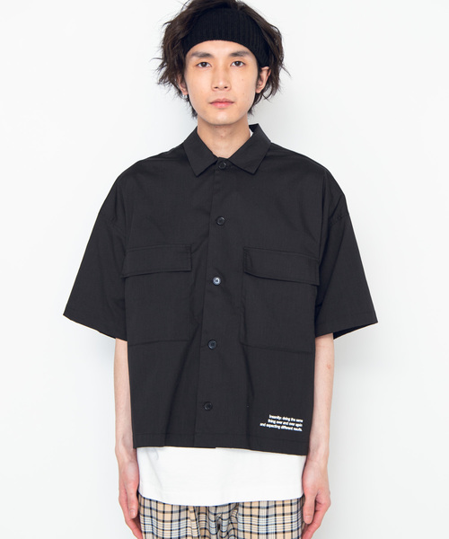 WEGO（ウィゴー）の「WEGO/クロップド5分袖ワークポプリンシャツ（シャツ/ブラウス・メンズ・ブラック/ベージュ/カーキ・MEDIUM/LARGE）」の22枚目の写真