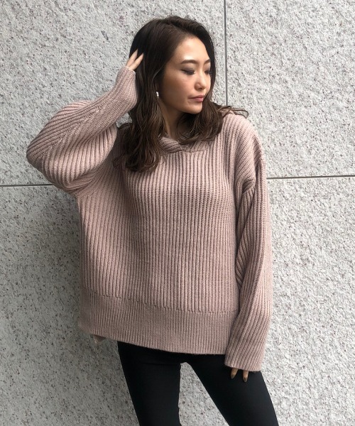 ENVYM（アンビー）の「オーバーサイズフーディーＫＮＩＴ（ニット/セーター・レディース・ブラック/ベージュ/グレー/ピンク・FREE）」の7枚目の写真