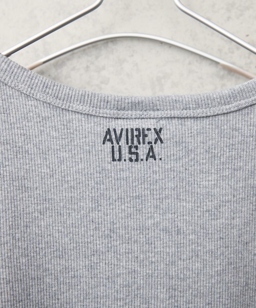 AVIREX(アヴィレックス)の「【6143501】AVIREX デイリー Vネック 半袖 Tシャツ(Tシャツ/カットソー・メンズ・ホワイト/チャコールグレー/ブラック/グレー/オリーブ/ロイヤルブルー・S/M/L/XL)」の17枚目の写真