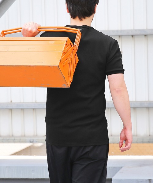 AVIREX(アヴィレックス)の「【6143501】AVIREX デイリー Vネック 半袖 Tシャツ(Tシャツ/カットソー・メンズ・ホワイト/チャコールグレー/ブラック/グレー/オリーブ/ロイヤルブルー・S/M/L/XL)」の7枚目の写真