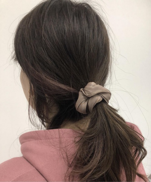 LEPSIM（レプシィム）の「シフォンシュシュ　926628（シュシュ・レディース・ベージュ系その他/キャメル/ライトグリーン/ブラック・ONE SIZE）」の2枚目の写真