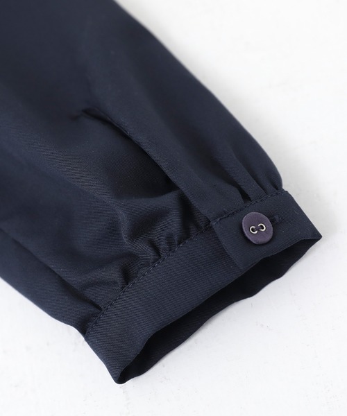 osharewalker（オシャレウォーカー）の「『サテンプリーツワンピース』（ワンピース・レディース・グレイッシュベージュ/ダークネイビー・1/2）」の8枚目の写真