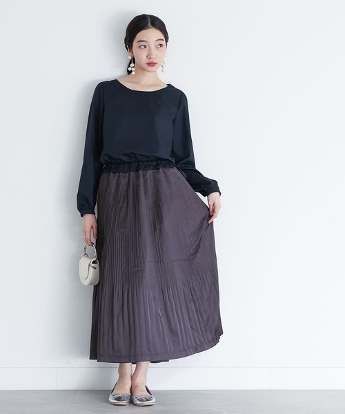 osharewalker（オシャレウォーカー）の「『サテンプリーツワンピース』（ワンピース・レディース・グレイッシュベージュ/ダークネイビー・1/2）」の22枚目の写真