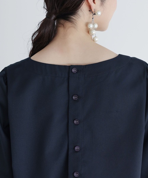 osharewalker（オシャレウォーカー）の「『サテンプリーツワンピース』（ワンピース・レディース・グレイッシュベージュ/ダークネイビー・1/2）」の14枚目の写真