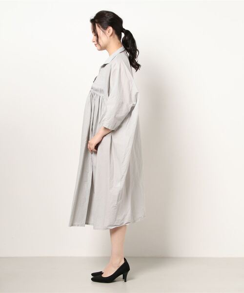 mizuiroind（ミズイロインド）の「ピンタックワンピース（ワンピース・レディース・ライトグレー/オフホワイト/ブルー・FREE）」の4枚目の写真