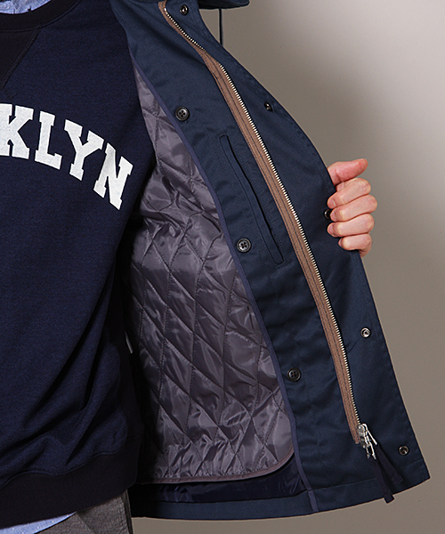 MEN'S MELROSE（メンズメルローズ）の「【成宮寛貴さん着用smart12月号】T/Cツイル　ショートモッズコート[ライナーつき]（モッズコート・メンズ・グレー/ターコイズブルー/オレンジ・LARGE/MEDIUM/X-LARGE）」の4枚目の写真