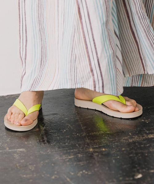 niko and...(ニコアンド)の「オリジナルカラータウンビーサン(サンダル・レディース・グレー/ベージュ/イエロー/ピンク・SMALL/MEDIUM/LARGE)」の8枚目の写真