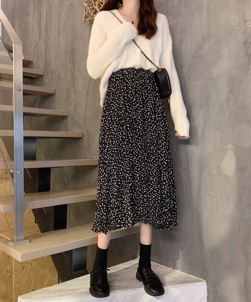 KOR（ケーオーアール）の「小花柄ロングスカート（スカート・レディース・ブラック/ブラウン・S/M/L/XL）」の14枚目の写真