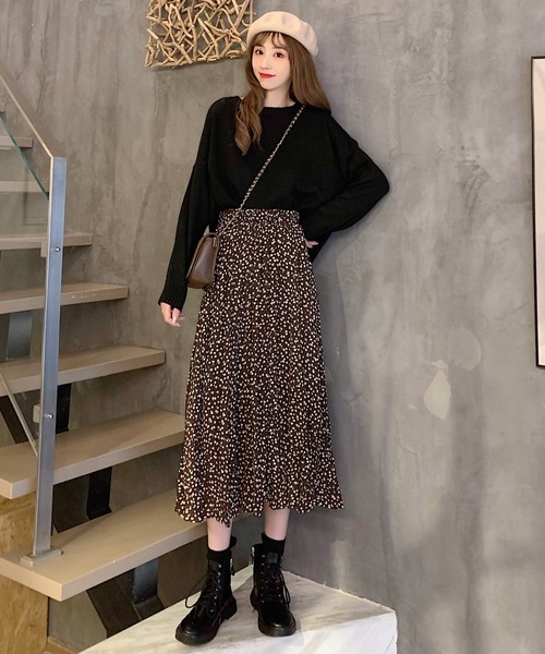 KOR（ケーオーアール）の「小花柄ロングスカート（スカート・レディース・ブラック/ブラウン・S/M/L/XL）」の5枚目の写真