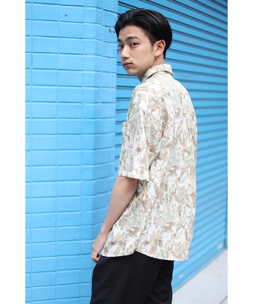 CREARE -LINO-（クレアーレリノ）の「総柄ビックシルエットシャツ<ユニセックス>（シャツ/ブラウス・メンズ・グリーン/ブルー・L/M）」の4枚目の写真