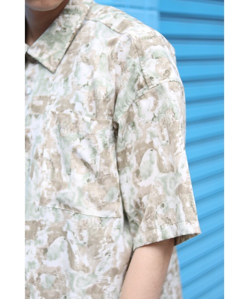 CREARE -LINO-（クレアーレリノ）の「総柄ビックシルエットシャツ<ユニセックス>（シャツ/ブラウス・メンズ・グリーン/ブルー・L/M）」の7枚目の写真