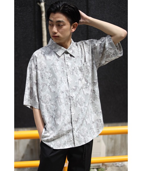 CREARE -LINO-（クレアーレリノ）の「総柄ビックシルエットシャツ<ユニセックス>（シャツ/ブラウス・メンズ・グリーン/ブルー・L/M）」の13枚目の写真