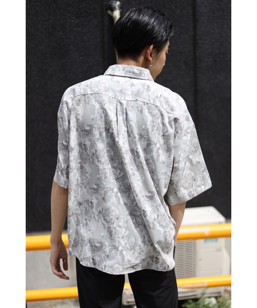 CREARE -LINO-（クレアーレリノ）の「総柄ビックシルエットシャツ<ユニセックス>（シャツ/ブラウス・メンズ・グリーン/ブルー・L/M）」の15枚目の写真