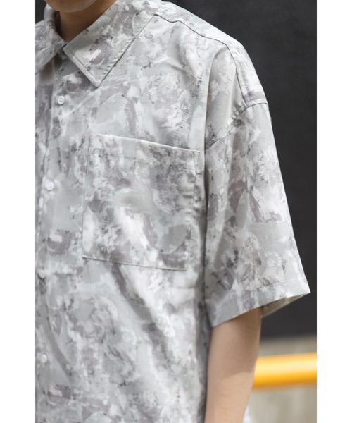 CREARE -LINO-（クレアーレリノ）の「総柄ビックシルエットシャツ<ユニセックス>（シャツ/ブラウス・メンズ・グリーン/ブルー・L/M）」の17枚目の写真