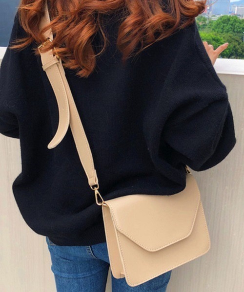 Donnaruma（ドンナルンマ）の「UNWKND / ミニマルスクエアバッグ（ショルダーバッグ・レディース・アイボリー・FREE）」の2枚目の写真