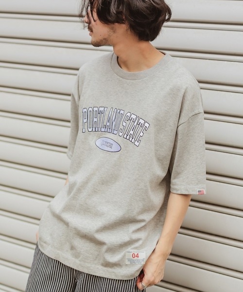 CIAOPANIC TYPY（チャオパニックティピー）の「USAコットンカレッジロゴ刺繍TEE（Tシャツ/カットソー・メンズ・グレー/オフホワイト/グリーン・MEDIUM/LARGE）」の2枚目の写真