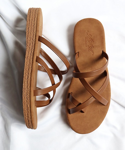 AAA+（サンエープラス）の「[軽量・滑りにくい]フラットコードトングコンフォートサンダル☆（サンダル・レディース・アイボリー/ブラック/ブラウン・S/M/L/LL）」の8枚目の写真