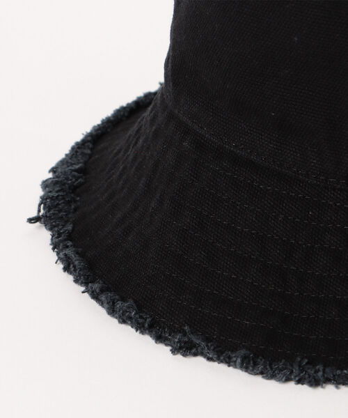BEAMS HEART（ビームスハート）の「newhattan / フリンジブリム バケットハット（ハット・メンズ・ブラック/オフホワイト・ONE SIZE）」の10枚目の写真