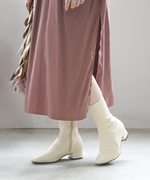 NOFALL(ノーフォール)の「スクエアトゥストレッチミディアムブーツ(ブーツ・レディース・ブラック/アイボリー/モカ/グレー系その他/グリーン系その他/グレイッシュベージュ・LL/3L/SS/S/M/L)」の2枚目の写真