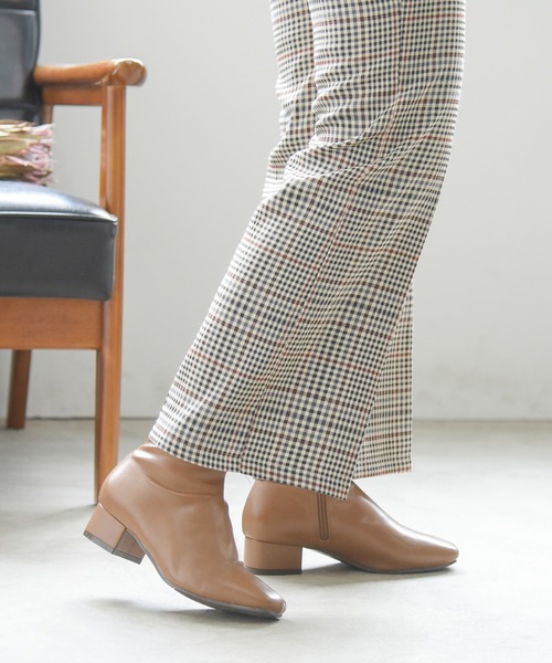 NOFALL(ノーフォール)の「スクエアトゥストレッチミディアムブーツ(ブーツ・レディース・ブラック/アイボリー/モカ/グレー系その他/グリーン系その他/グレイッシュベージュ・LL/3L/SS/S/M/L)」の21枚目の写真