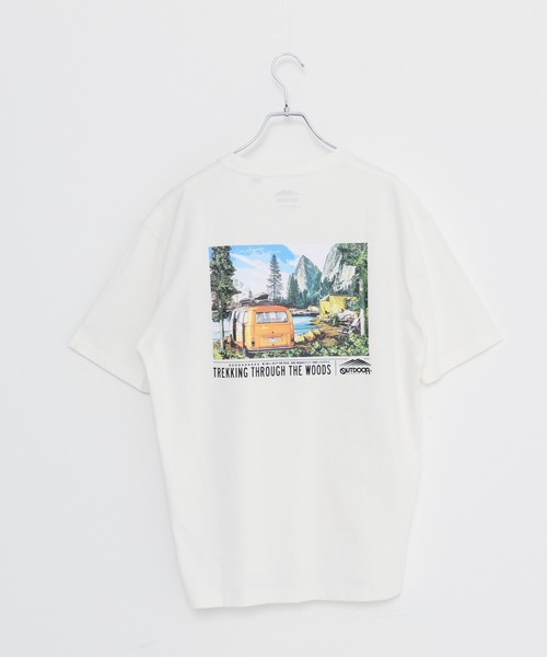 OUTDOOR PRODUCTS APPAREL(アウトドアプロダクツアパレル)の「USAコットン ヘビーウェイトグラフィックバックプリントTシャツ/ワンポイントブランドロゴ(Tシャツ/カットソー・メンズ・ホワイト/ブラック/ベージュ/ネイビー/カーキ/ホワイト系その他・MEDIUM/LARGE/X-LARGE)」の2枚目の写真