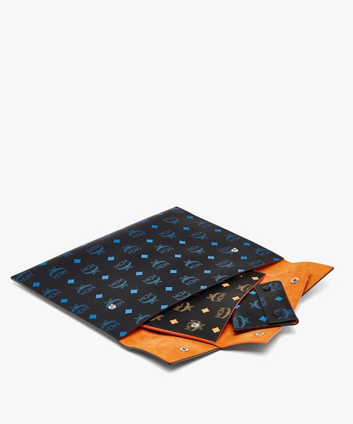 MCM（エムシーエム）の「MCM/エムシーエム/ ポーチトリオ - カラースプラッシュロゴレザー（クラッチバッグ・レディース・ブラック・FREE）」の2枚目の写真