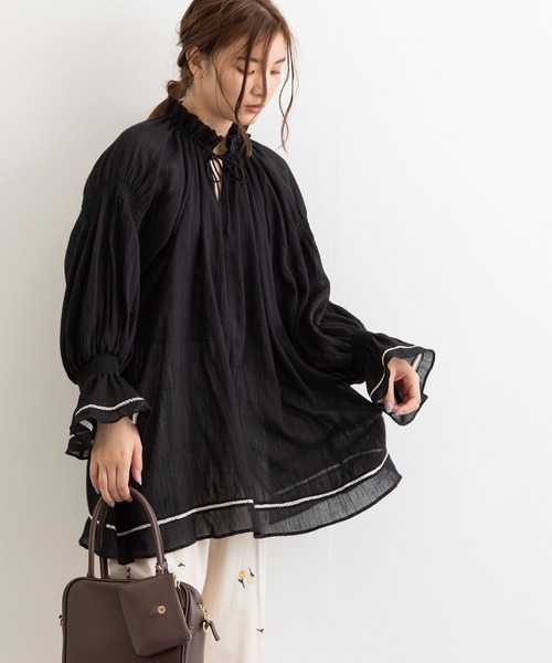 POU DOU DOU（プードゥドゥ）の「空羽コットンギャザースモック（シャツ/ブラウス・レディース・ブラック/オフホワイト・3）」の17枚目の写真
