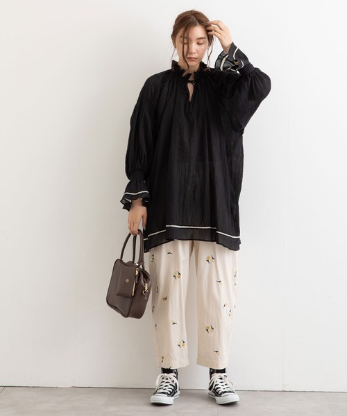 POU DOU DOU（プードゥドゥ）の「空羽コットンギャザースモック（シャツ/ブラウス・レディース・ブラック/オフホワイト・3）」の15枚目の写真