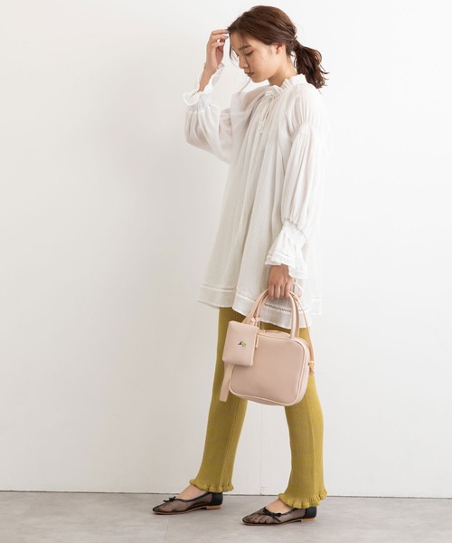 POU DOU DOU（プードゥドゥ）の「空羽コットンギャザースモック（シャツ/ブラウス・レディース・ブラック/オフホワイト・3）」の5枚目の写真