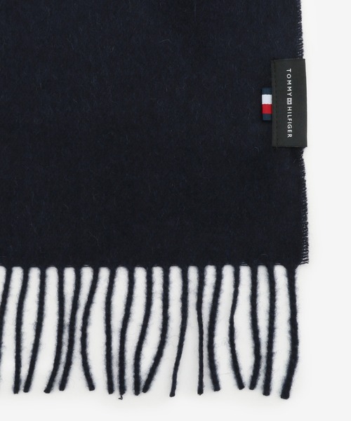 TOMMY HILFIGER（トミーヒルフィガー）の「ロゴウールマフラー（ストール/ショール・メンズ・ネイビー/グレー・FREE）」の4枚目の写真