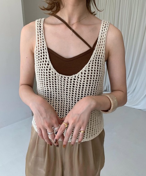 Amiur（エミレ）の「waffle knit tops（タンクトップ・レディース・ダークオレンジ/マスタード/アイボリー・FREE）」の4枚目の写真