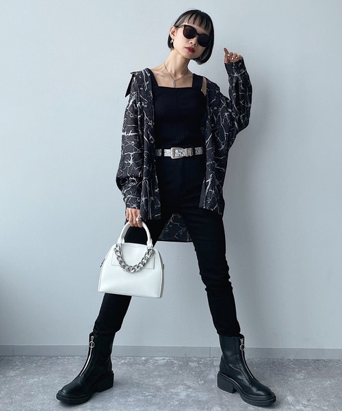 PAGEBOY(ページボーイ)の「ラインモアレBIGシャツ(シャツ/ブラウス・レディース・ホワイト系その他/ブラック系その他・FREE)」の7枚目の写真