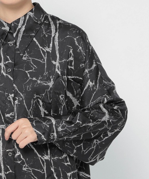 PAGEBOY(ページボーイ)の「ラインモアレBIGシャツ(シャツ/ブラウス・レディース・ホワイト系その他/ブラック系その他・FREE)」の17枚目の写真