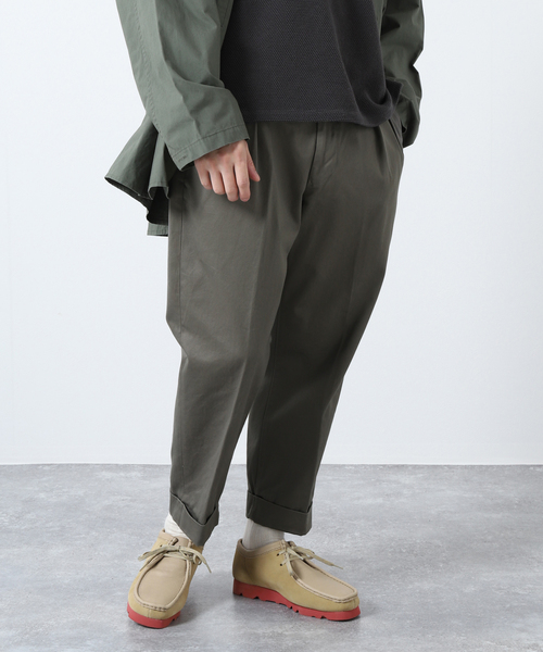 JOURNAL STANDARD J.S HOMESTEAD(ジャーナルスタンダードホームステッド)の「HEAVY WEAPON 2-TUCK OFFICER CROPPED(その他パンツ・メンズ・ネイビー/グレー/アイボリー/ベージュ系その他・SMALL/MEDIUM/LARGE)」の2枚目の写真