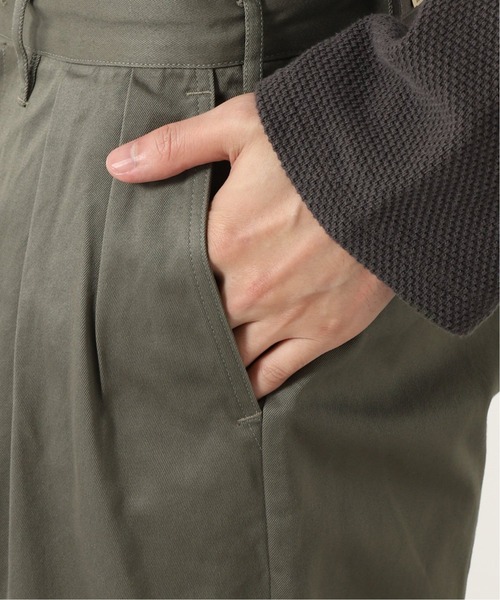 JOURNAL STANDARD J.S HOMESTEAD(ジャーナルスタンダードホームステッド)の「HEAVY WEAPON 2-TUCK OFFICER CROPPED(その他パンツ・メンズ・ネイビー/グレー/アイボリー/ベージュ系その他・SMALL/MEDIUM/LARGE)」の15枚目の写真