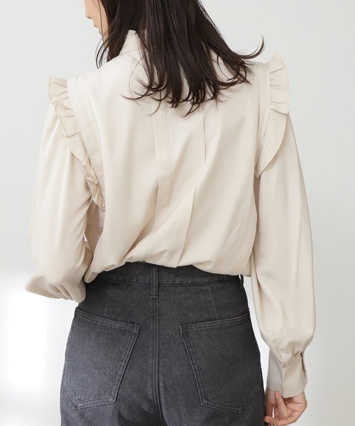 N.（N. Natural Beauty Basic）（エヌエヌナチュラルビューティーベーシック）の「◆リングドットタックフリルブラウス（シャツ/ブラウス・レディース・ブラック/カーキ/クリーム・MEDIUM）」の8枚目の写真