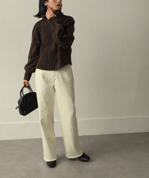 Chillfar(チルファー)の「フリンジストレートデニムパンツ(デニムパンツ・レディース・ブラック/サックスブルー/ブルー/アイボリー/ワンウォッシュ・SMALL/MEDIUM)」の19枚目の写真