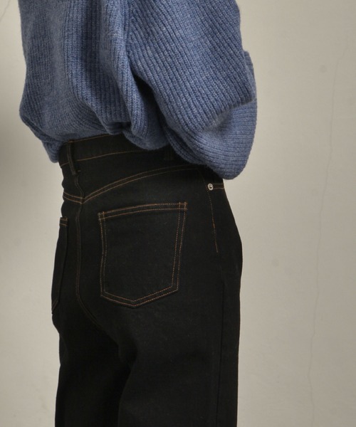 Chillfar(チルファー)の「フリンジストレートデニムパンツ(デニムパンツ・レディース・ブラック/サックスブルー/ブルー/アイボリー/ワンウォッシュ・SMALL/MEDIUM)」の16枚目の写真