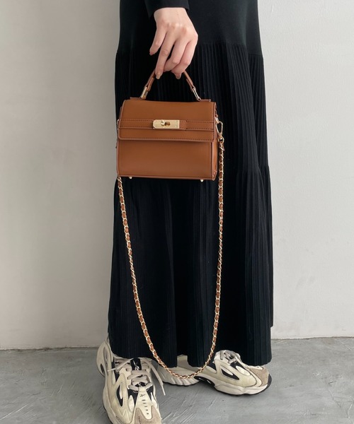 A part by（アパートバイ）の「カナグツキショルダーミニバッグ 269485