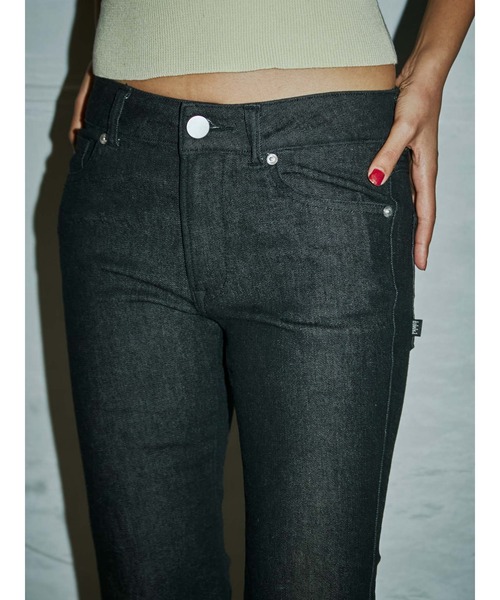 PAMEO POSE（パメオポーズ）の「JESS Denim Pants（デニムパンツ・レディース・ブラック/スカイブルー/インディゴブルー・LARGE/SMALL/MEDIUM）」の4枚目の写真
