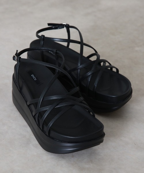 Cheek（チーク）の「ボリュームソールクロスサンダル（サンダル・レディース・ブラック/アイボリー・SMALL/MEDIUM/LARGE）」の3枚目の写真