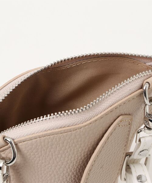 petit main（プティマイン）の「ラビットポシェット（ショルダーバッグ・キッズ・アイボリー/ライトベージュ・FREE）」の5枚目の写真
