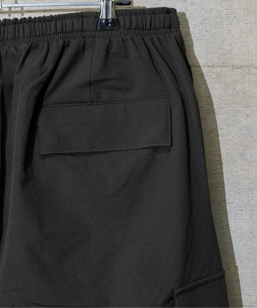 JOHN'S CLOSET(ジョンズクローゼット)の「【i】ナイロンストレッチイージーカーゴパンツ(カーゴパンツ・メンズ・ブラック/カーキ・MEDIUM/LARGE/X-LARGE)」の6枚目の写真