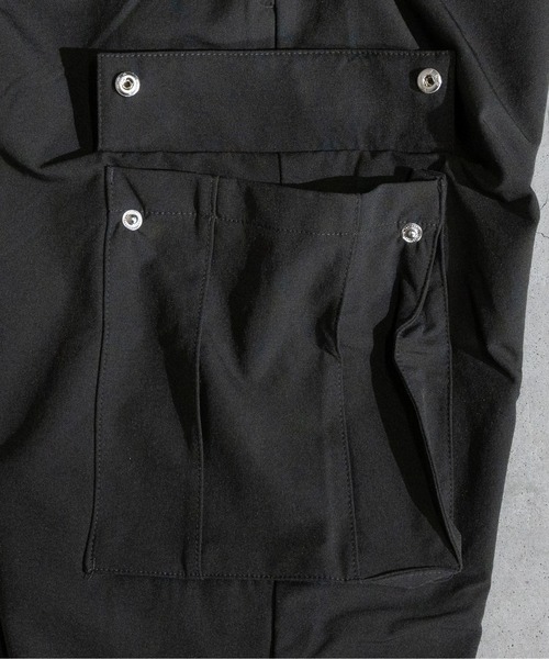 JOHN'S CLOSET(ジョンズクローゼット)の「【i】ナイロンストレッチイージーカーゴパンツ(カーゴパンツ・メンズ・ブラック/カーキ・MEDIUM/LARGE/X-LARGE)」の3枚目の写真