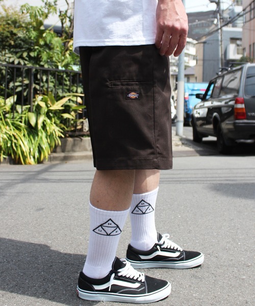 Dickies（ディッキーズ）の「【Dickies】ディッキーズ 13インチポケット ワークショーツ ハーフパンツ カラーパンツ 42283（チノパンツ・メンズ・ホワイト/チャコールグレー/ブラック/ダークブラウン/ネイビー/グレー/オリーブ/カーキ/シルバーグレー/ダークネイビー・32inch/34inch/30inch/28inch/36inch）」の6枚目の写真