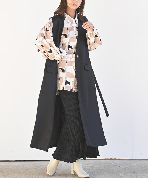 rps（アールピーエス）の「オープンサイドロングジレ（ベスト・レディース・ブラック/グレイッシュベージュ/モカ・M）」の2枚目の写真