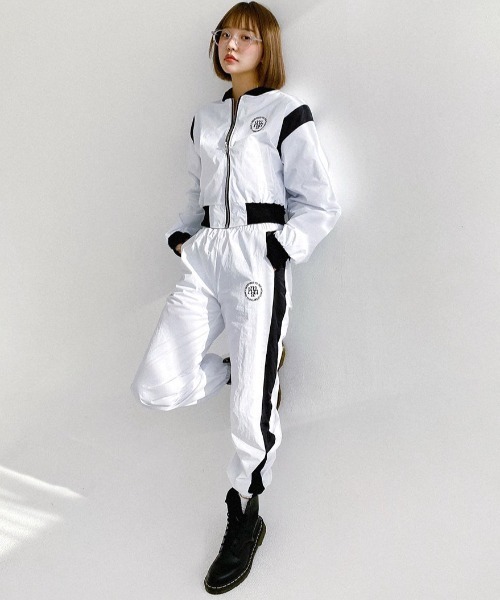 muahmuah(ムーアムーア)の「A'GEM/9 × .kom『muah muah/ムーアムーア』MUAH STITCH COMBI VARSITY BLOUSON/ステッチ ヴァーシティ ジャケット(ブルゾン・レディース・ホワイト/ブラック・FREE)」の10枚目の写真